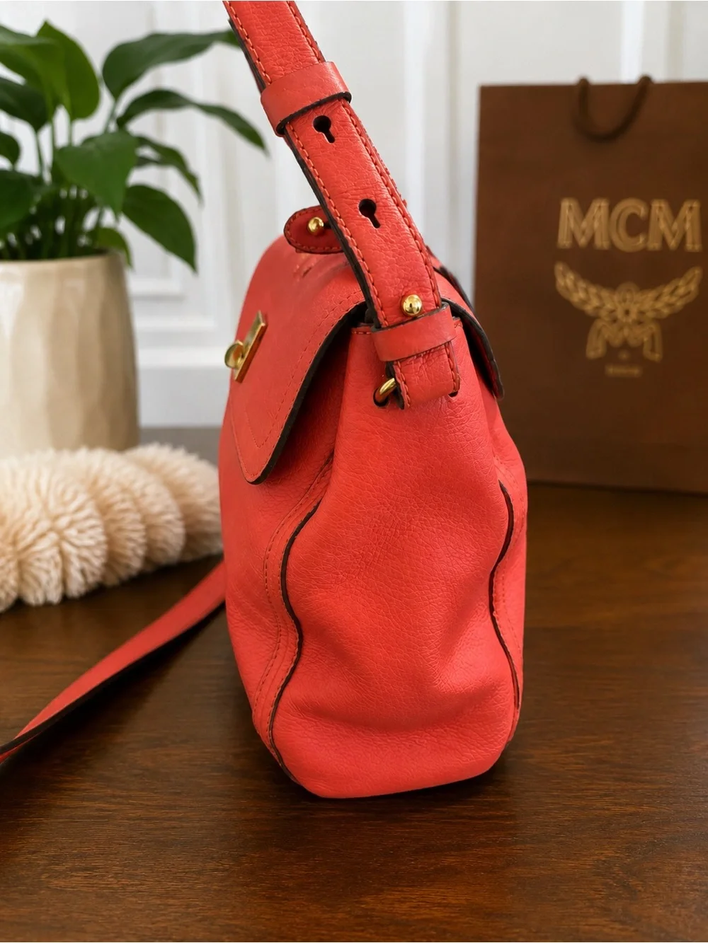 MCM Coral Pebbled Leather Turn Lock Satchel Shoulder Bag Authenticated